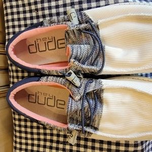 Hey Dudes Women's size 9 like new